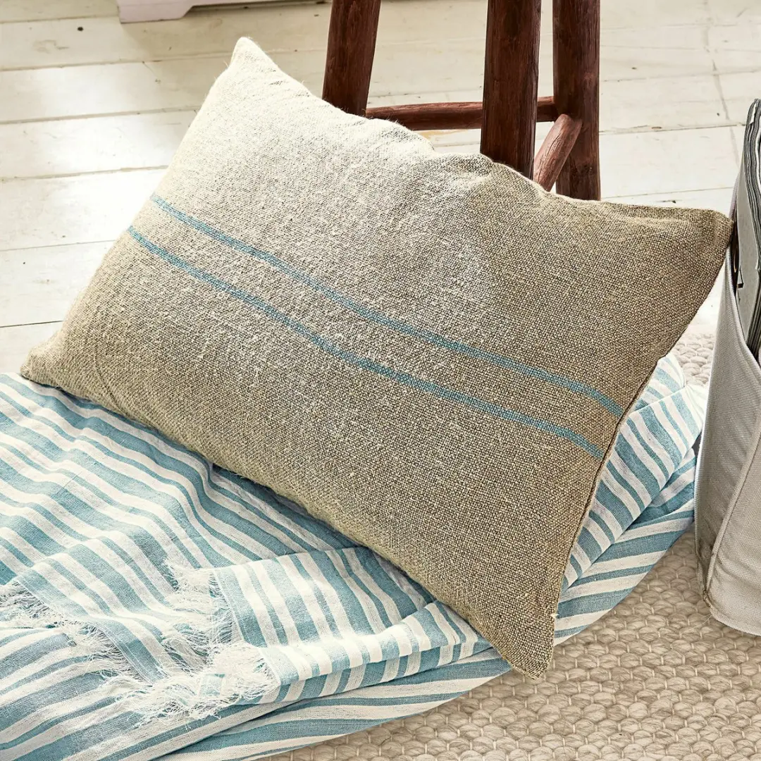 Loberon Kussenhoes Arrentès - beige/blauw - afbeelding 2 van 4