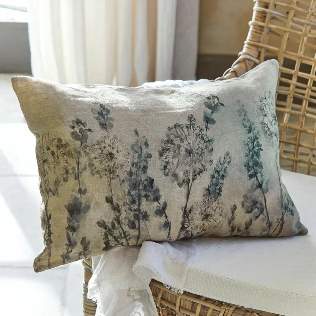 Loberon Kussenhoes Lusse - beige/blauw - afbeelding 5 van 5