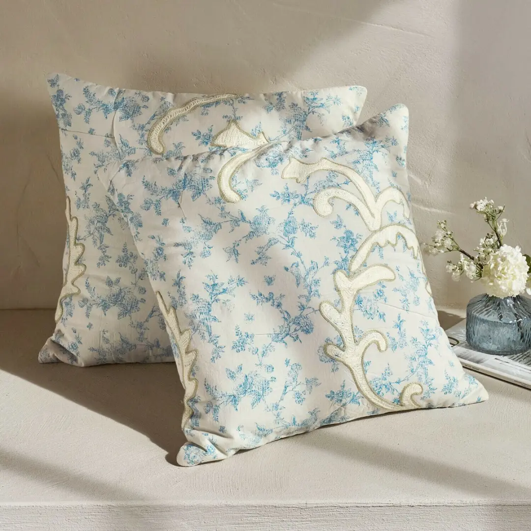 Loberon Kussenhoes Rocaille Étoilée - 2 Stuks Wit/Blauw - afbeelding 5 van 6
