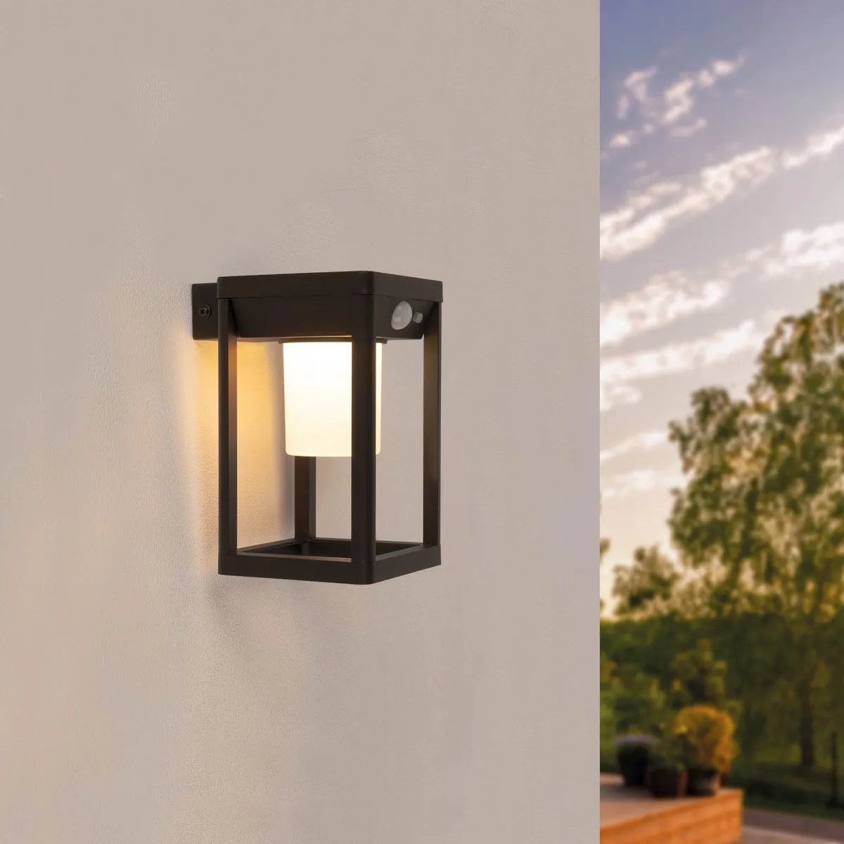 Ledvion Solar Wandlamp 2.2W - 2x USB Oplaadbaar - Zwart