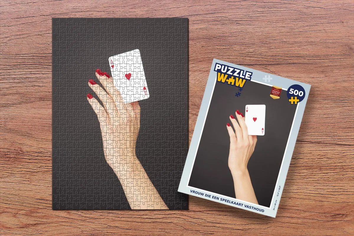 PuzzleWow Legpuzzel Vrouw met Speelkaart 500 Stuks - Multicolor