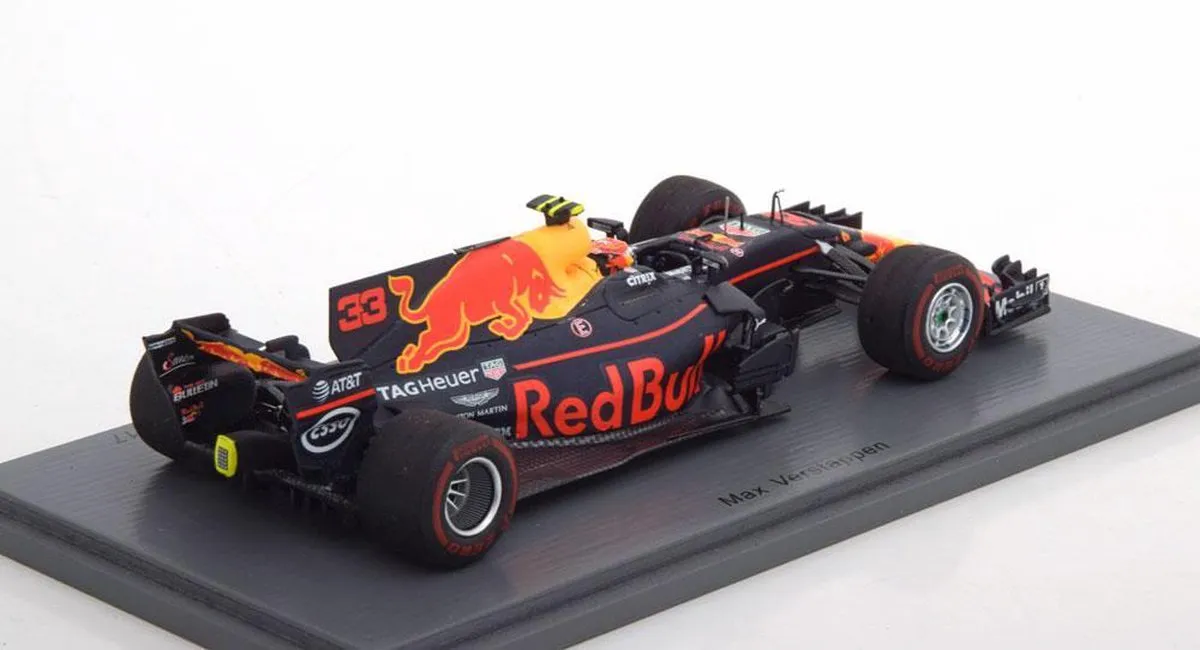 Red Bull Racing TAG Heuer RB13 Spark 1:43 Model - S5050
