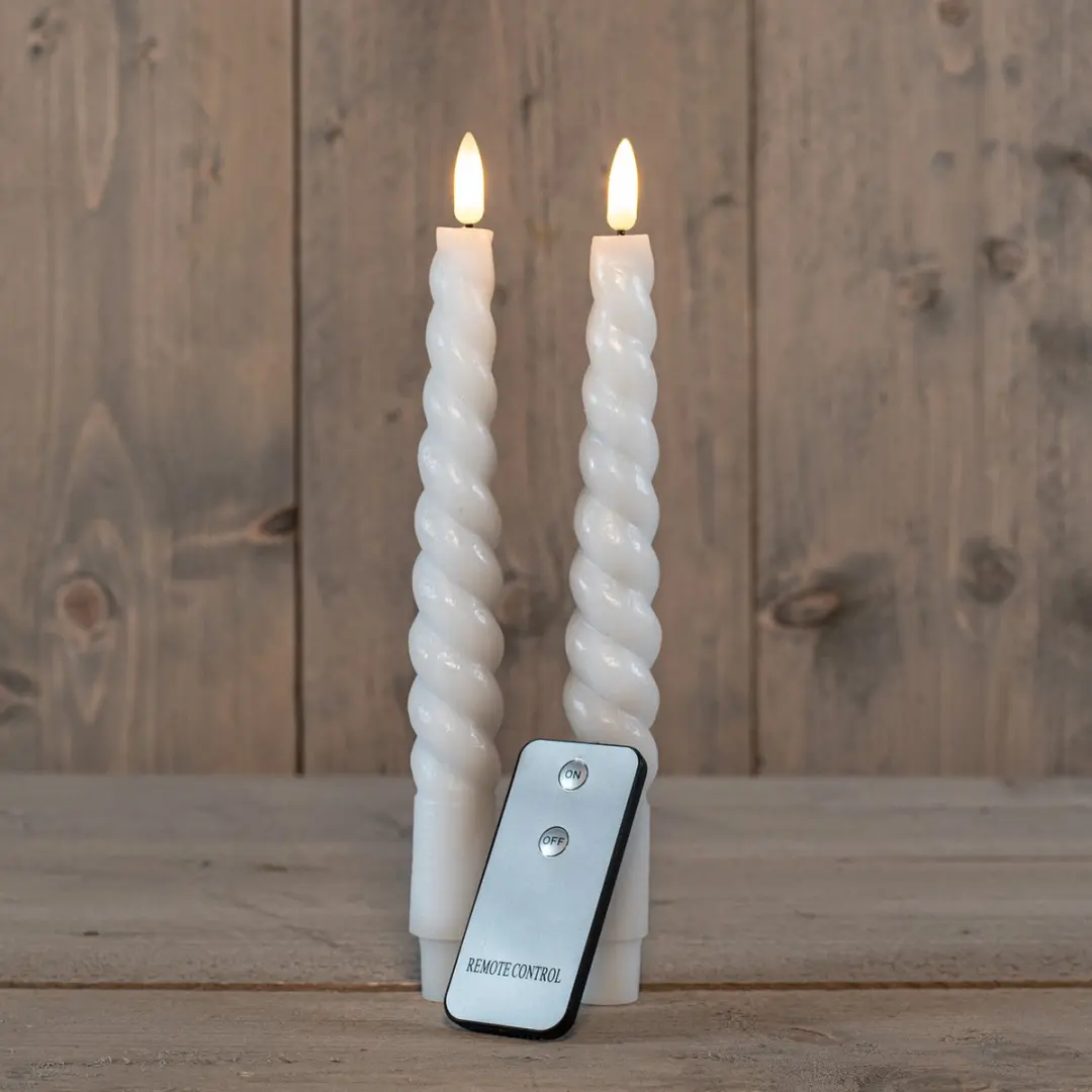 Anna's Collection LED Dinerkaarsen Swirl - 2 Stuks - 23cm - Wit