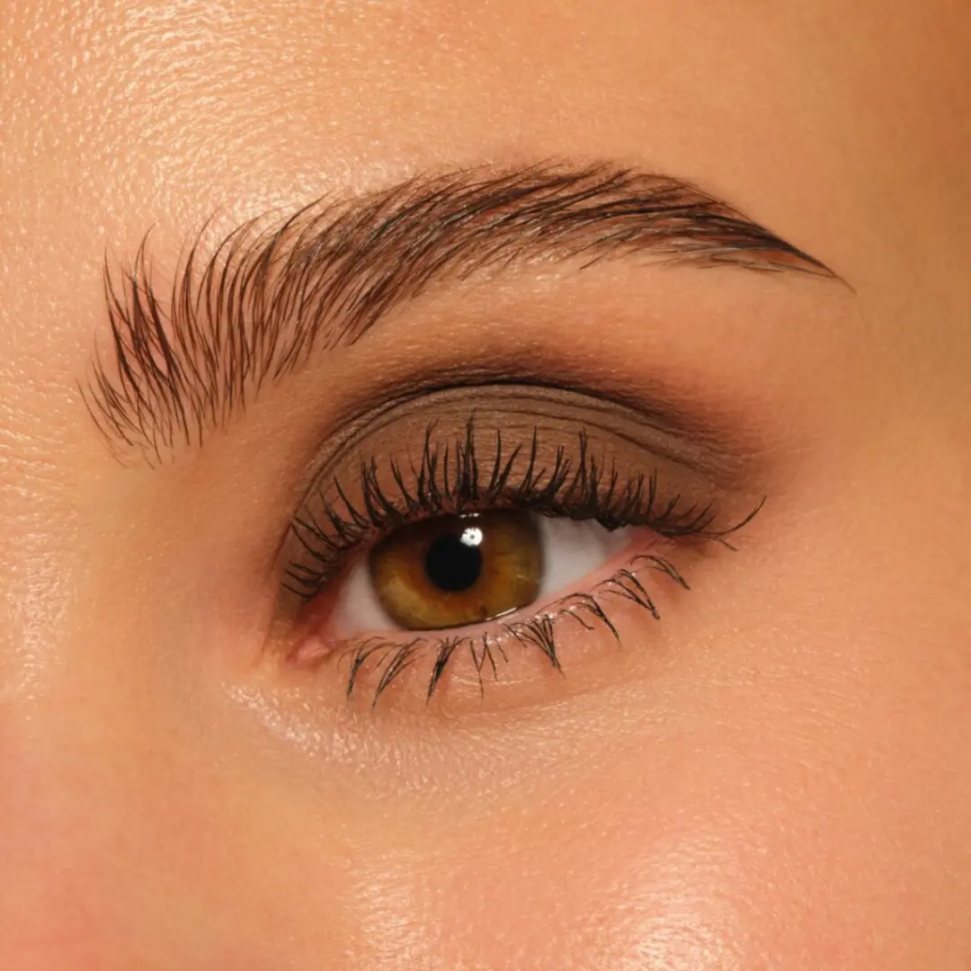 Essence Blur Nude Eyeshadow Stick 04 Cozy Espresso - afbeelding 4 van 6