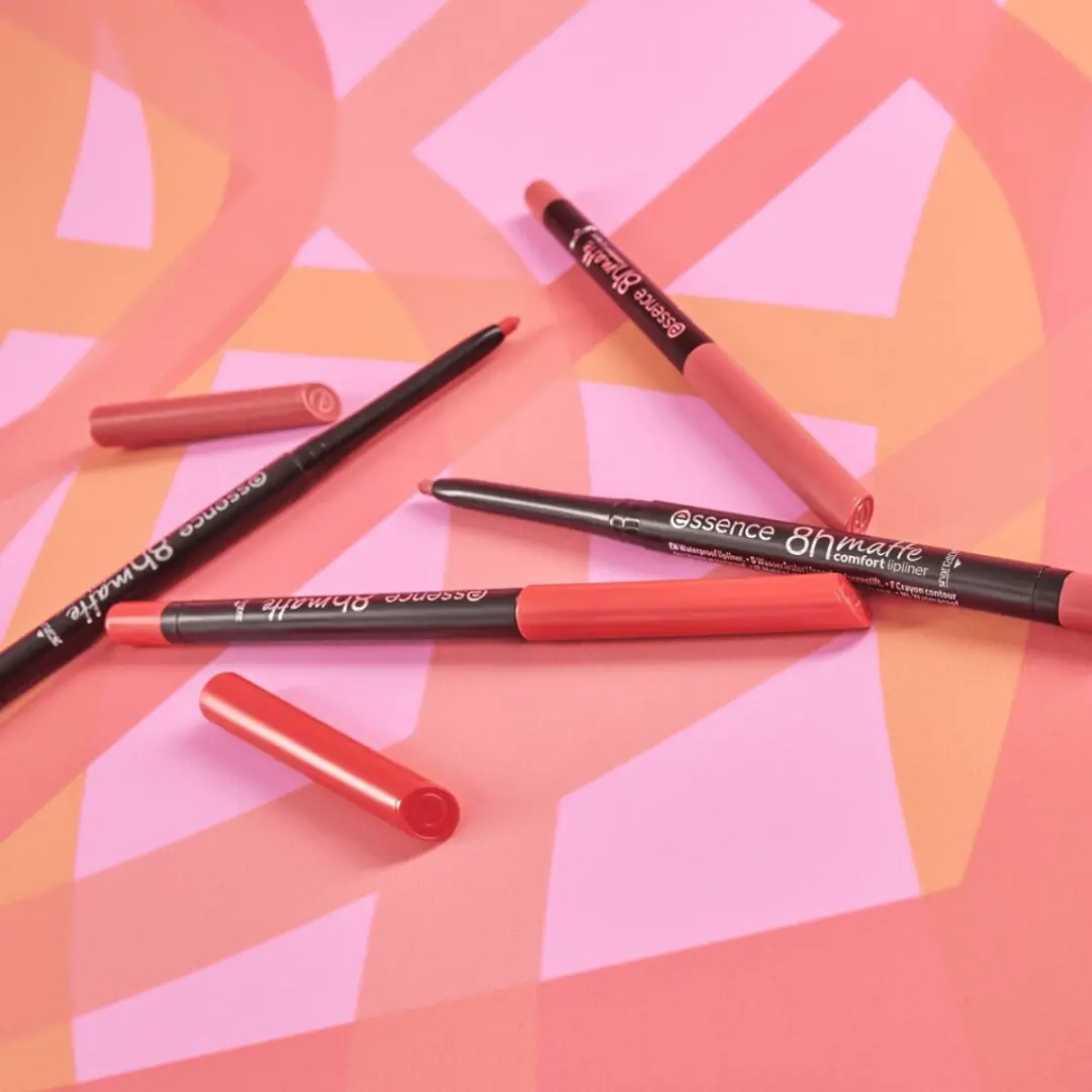 Essence 8H Matte Comfort Lippotlood - 23 Comfort Zone - afbeelding 4 van 5