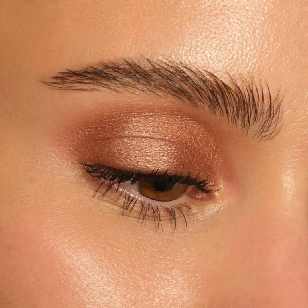 Essence Blur Nude Eyeshadow Stick 07 Cinnamon Swirl - 10g - afbeelding 4 van 6