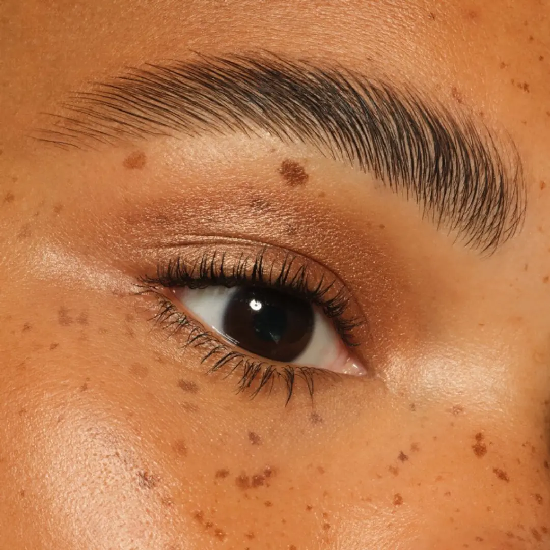 Essence Blur Nude Eyeshadow Stick 07 Cinnamon Swirl - 10g - afbeelding 2 van 6