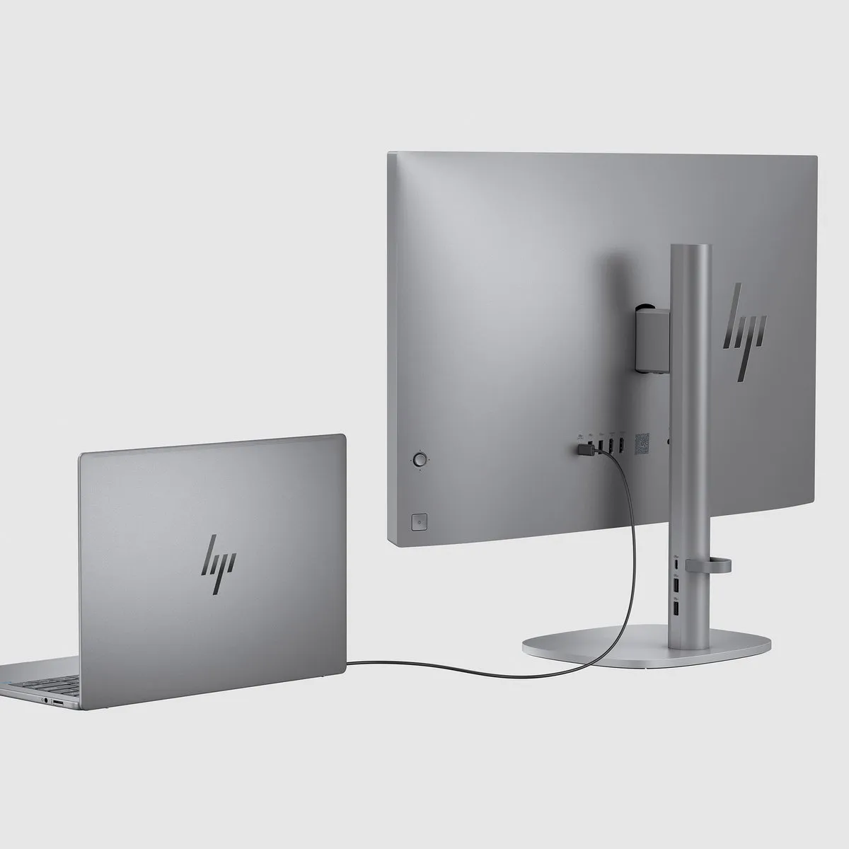 HP OmniStudio X 27-cs0022nb Alles-in-één PC - 68,6 cm 4K - 16GB/1TB - Zilver