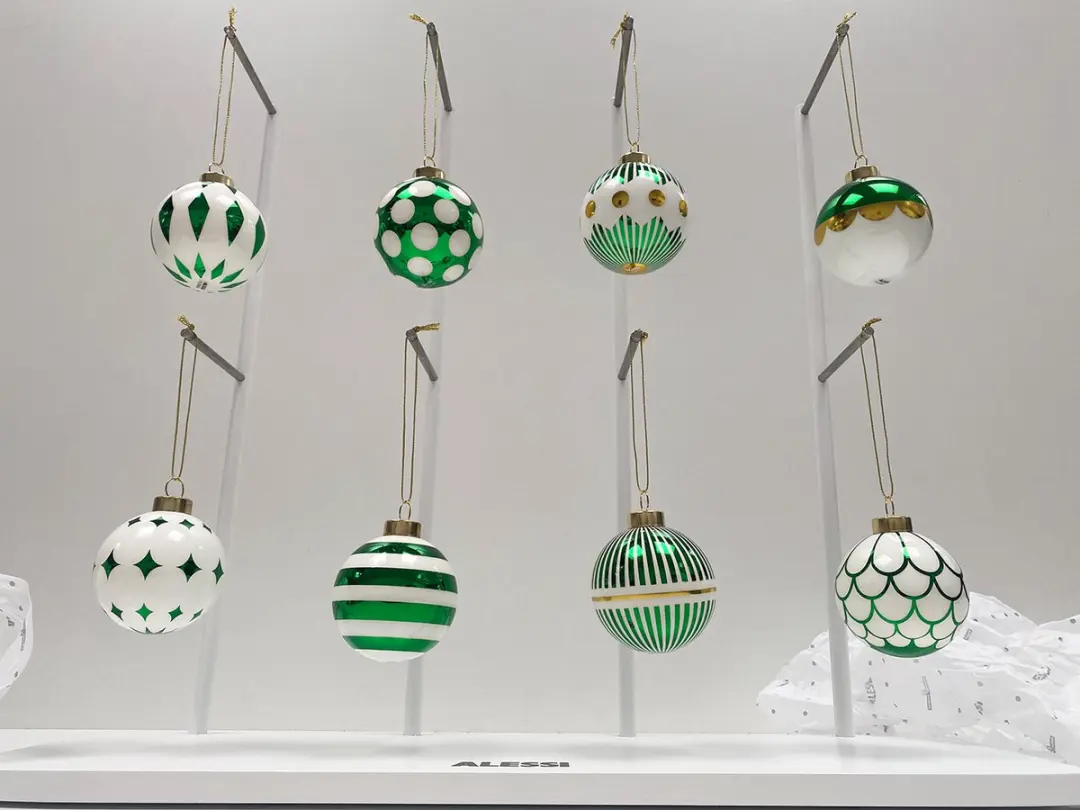 Alessi Delight-8-Kleine Kerstballen-Set-Groen-Nika Zupanc