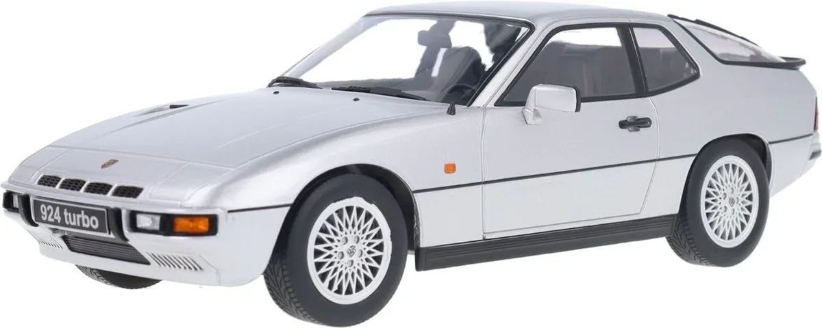 Porsche 924 Turbo Coupe 1:18 Modelauto