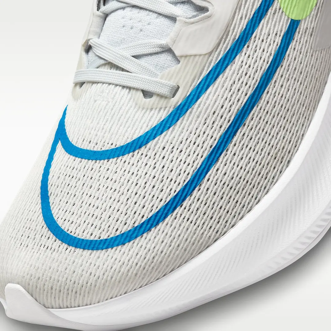 Nike Zoom Fly 4