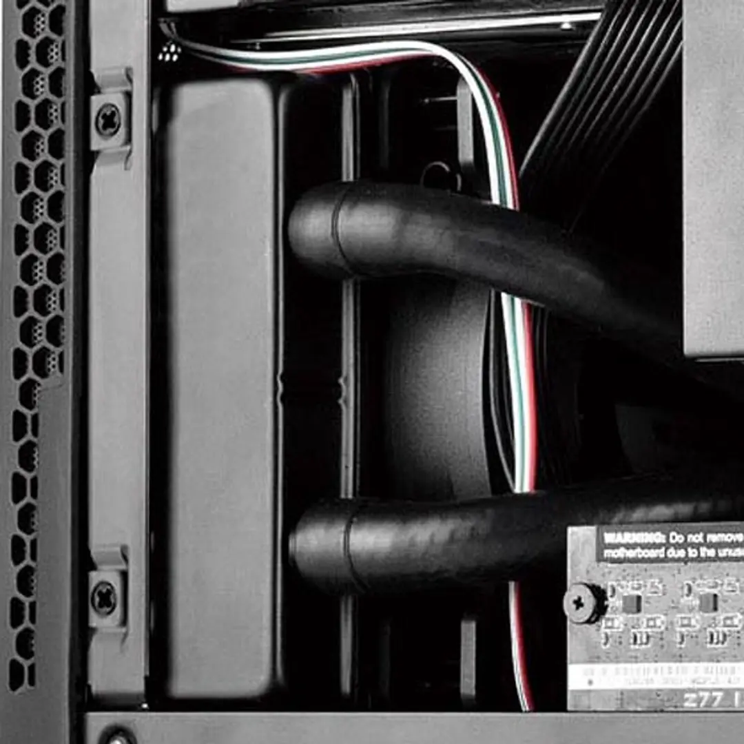 SilverStone SG13 Mini Tower - Zwart