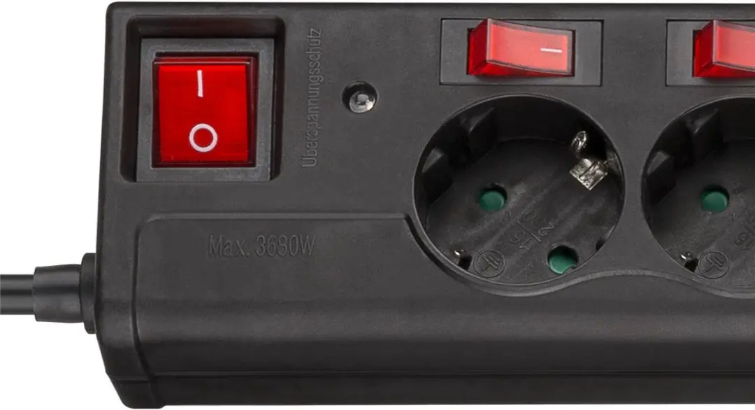 Goobay 6-voudige stekkerdoos met randaarde 3500W - 1,5m - Wit