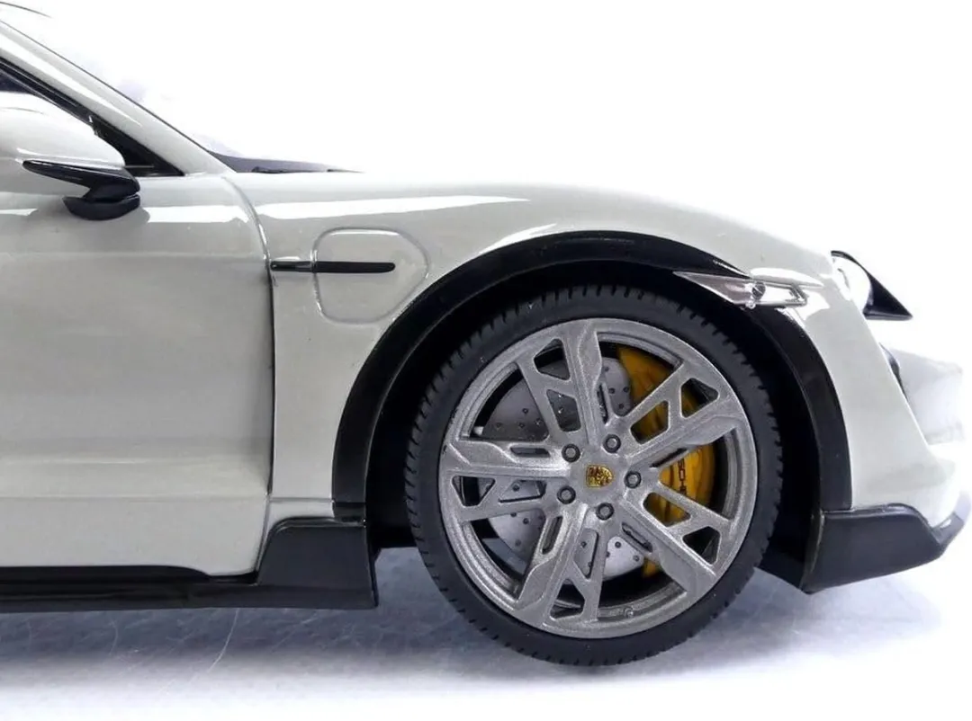 Porsche Taycan CUV Turbo S 1:18 Minichamps - Neptunes Blue