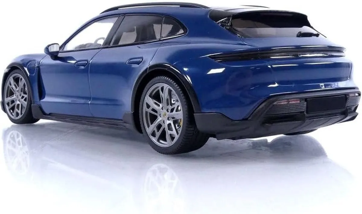 Porsche Taycan CUV Turbo S 1:18 Minichamps - Neptunes Blue