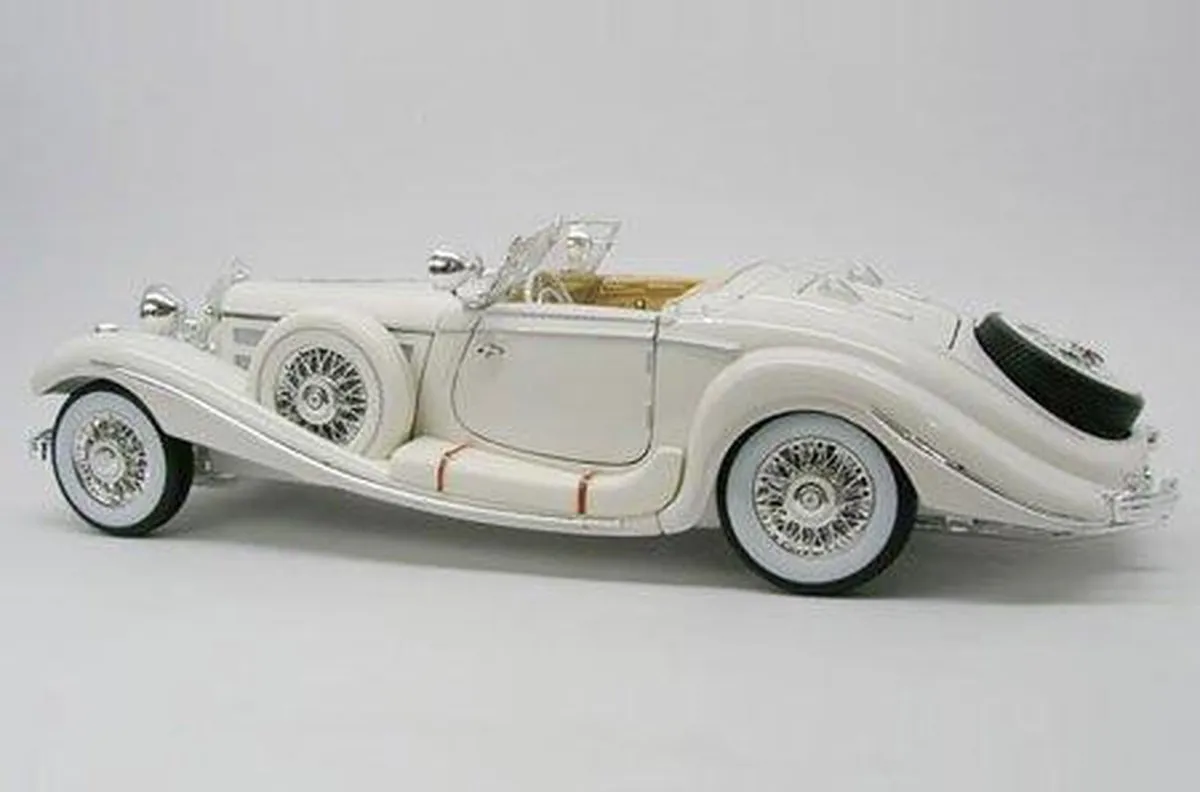 Mercedes-Benz 500 K Typ Specialroadster 1936 - 1:18 Maisto - Wit
