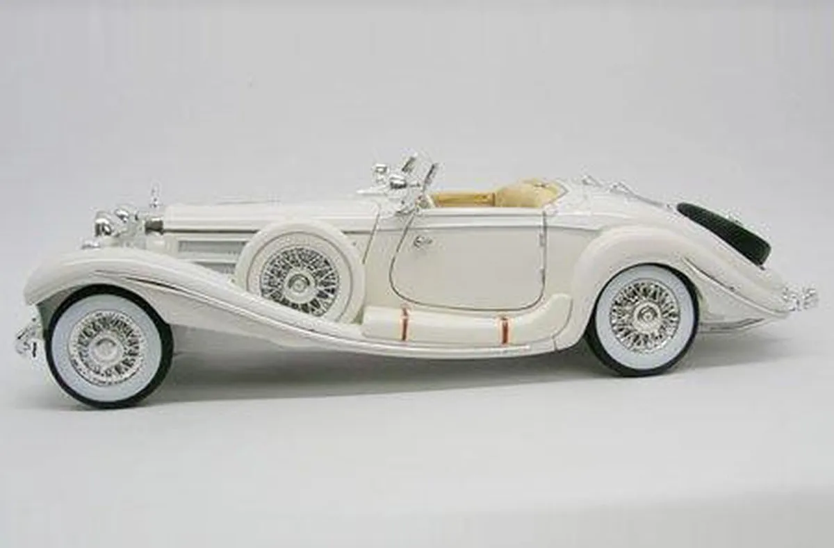 Mercedes-Benz 500 K Typ Specialroadster 1936 - 1:18 Maisto - Wit