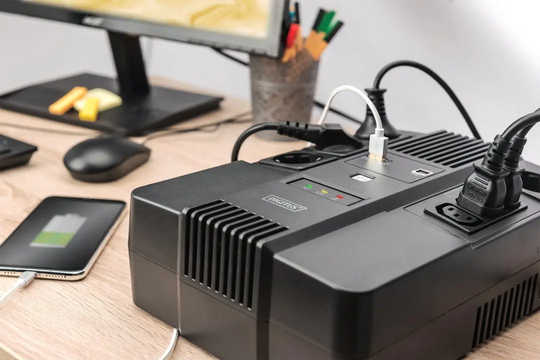 Digitus DN-170111 UPS - 7 Stopcontacten - Zwart
