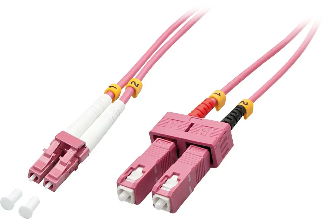 LINDY 46360 Glasvezel Optische vezel Aansluitkabel Multimode OM4 1.00 m