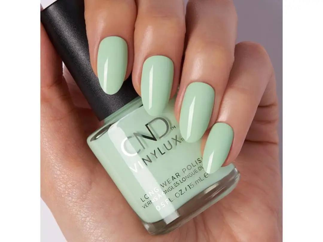 CND Vinylux Nagellak #351 Magical Topiary