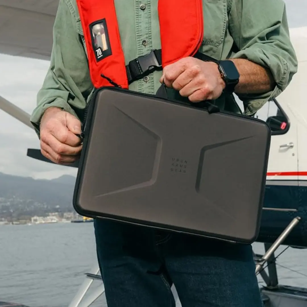 Urban Armor Gear Civilian Shock Laptophoes 16 inch - Zwart - afbeelding 2 van 6