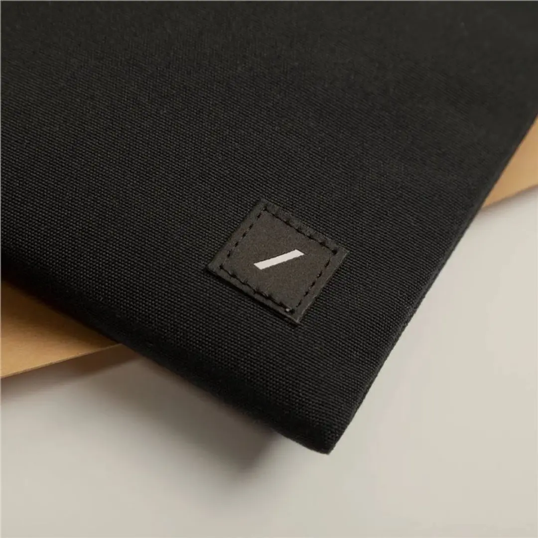Native Union Stow Lite Sleeve MacBook 13 - Transparent