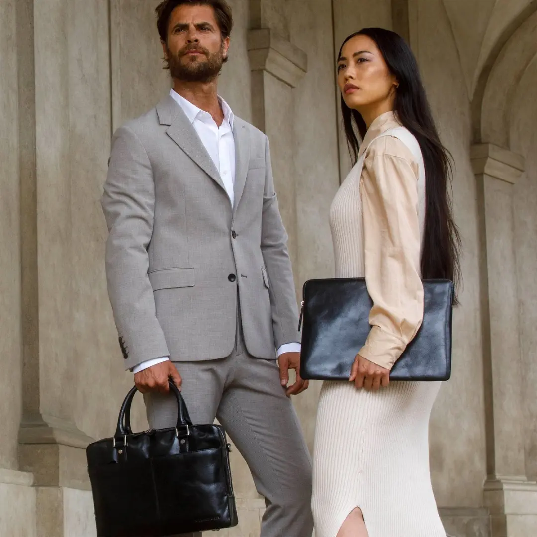 dbramante1928 Skagen Pro+ Sleeve - Laptophoes 13" - Echt leer - Zwart