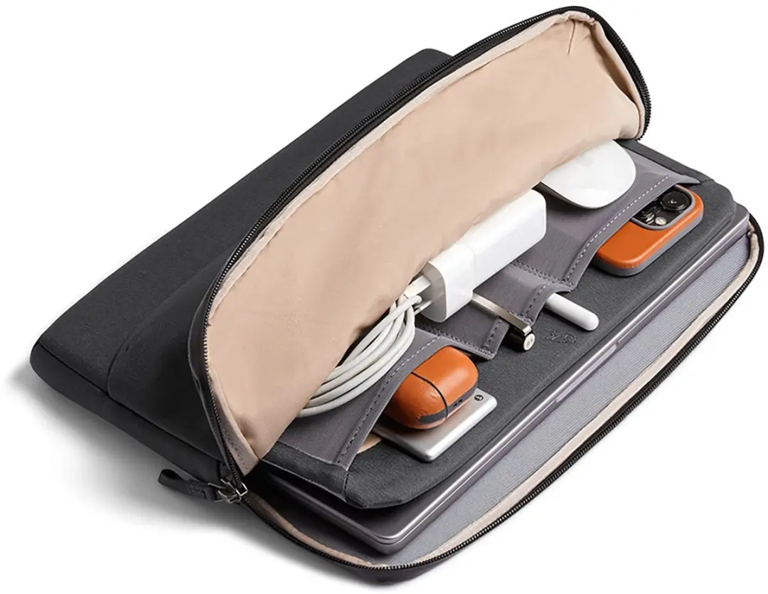 Bellroy Caddy Sleeve MacBook Pro/Air 16 - DLCB-SLT-230 - Zwart - afbeelding 2 van 6