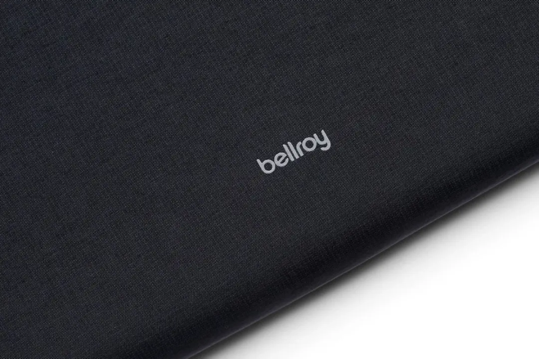 Bellroy Lite Sleeve MacBook Pro/Air/Neo 14 DLLA-BLK-234 - Zwart - afbeelding 4 van 6
