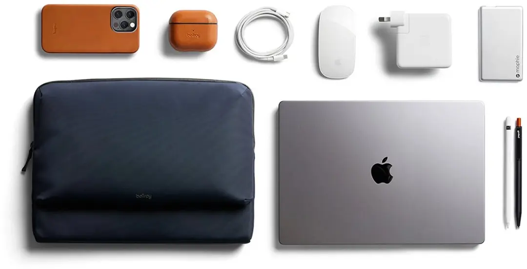 Bellroy Caddy Sleeve MacBook Pro/Air 14 - 255x330x25mm - Blauw - afbeelding 6 van 6