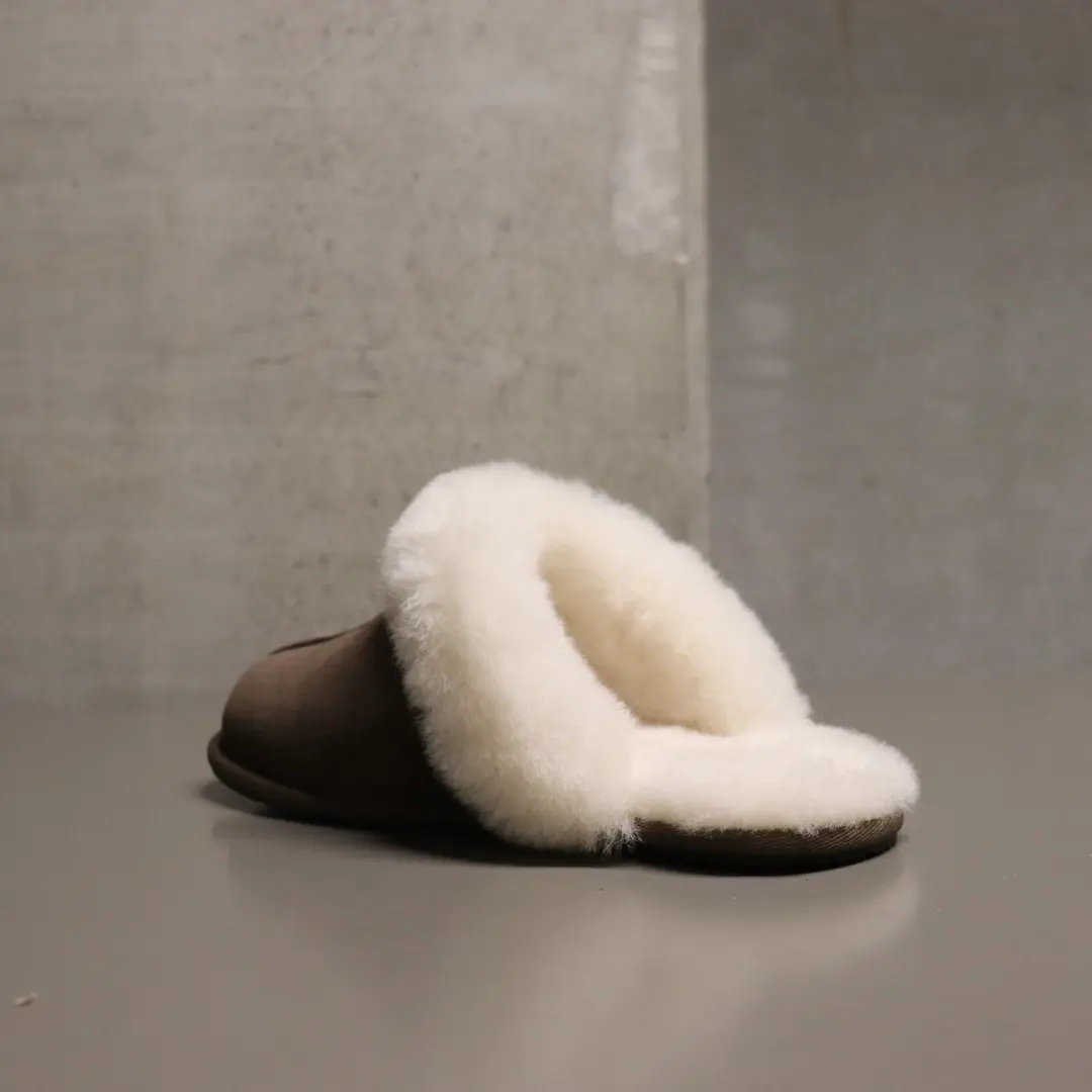 UGG W Scuffette II Dames Sloffen - Donkerbruin 37 - afbeelding 5 van 6