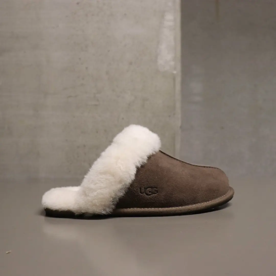 UGG W Scuffette II Dames Sloffen - Donkerbruin 37 - afbeelding 4 van 6