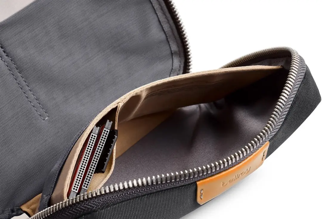 Bellroy Tech Kit Compact Opbergetui - 1200ml - Zwart - afbeelding 6 van 6