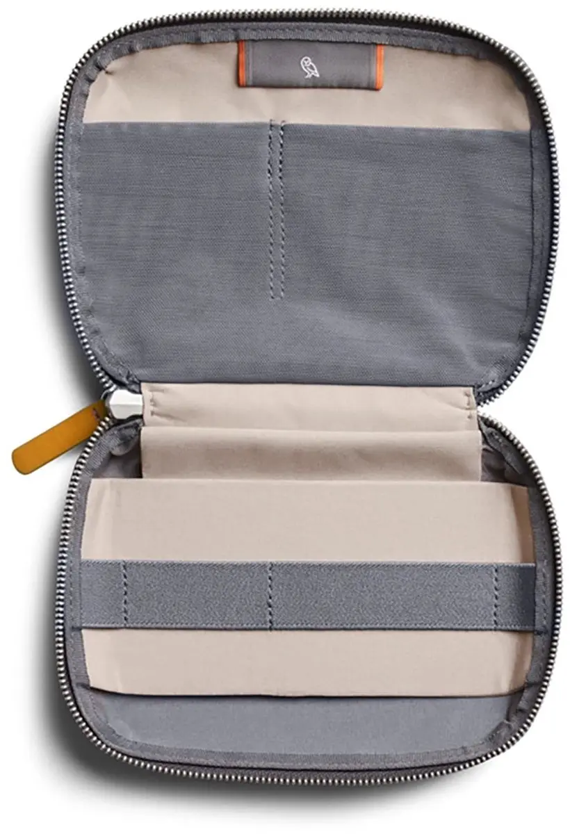 Bellroy Tech Kit Compact Opbergetui - 1200ml - Zwart - afbeelding 5 van 6