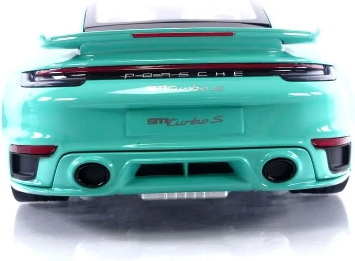 Porsche 911 Turbo S Sport Design Package 1:18 - Minichamps - Groen