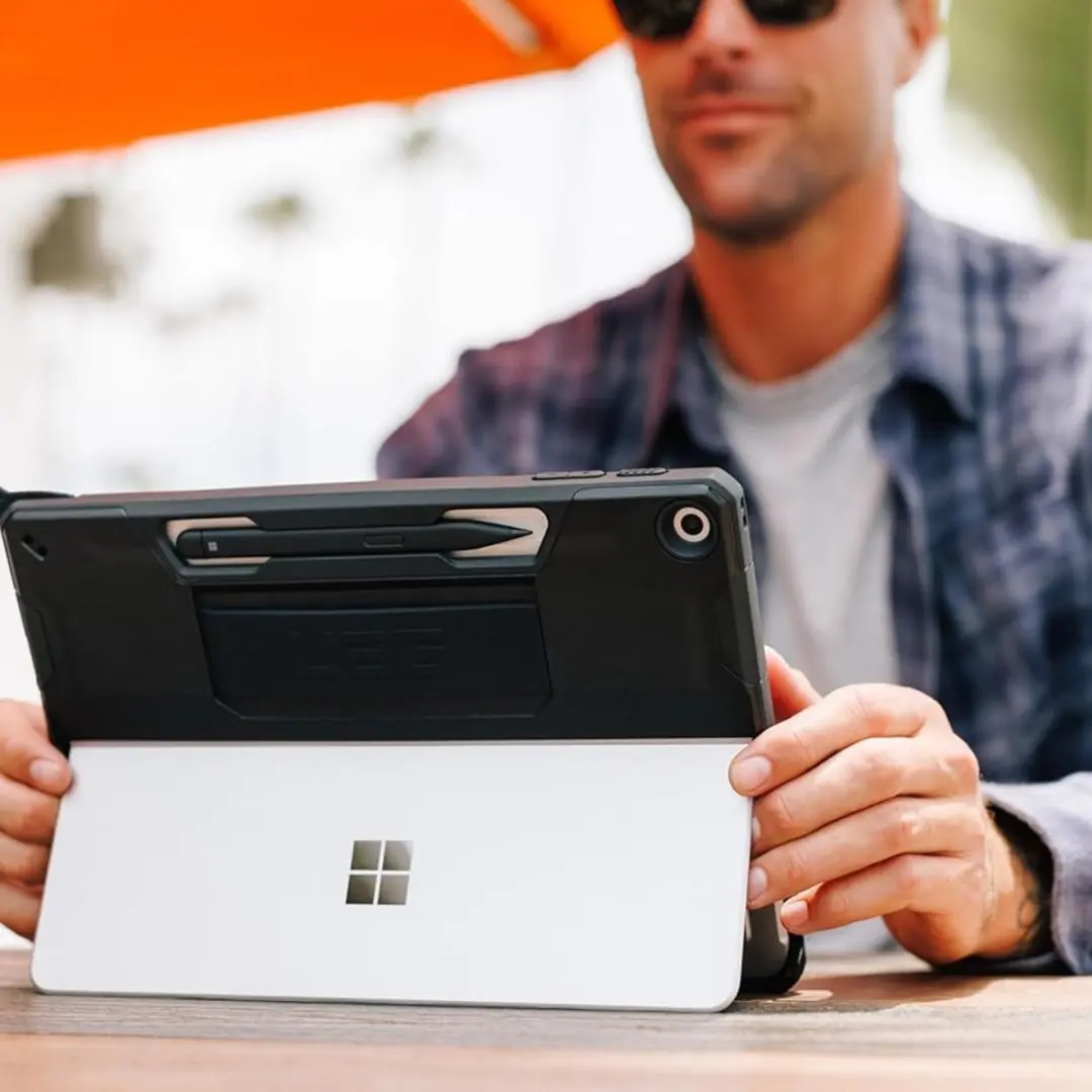 Urban Armor Gear Scout Backcover 324022114040 - Microsoft Surface Pro 12 - Zwart - afbeelding 2 van 6