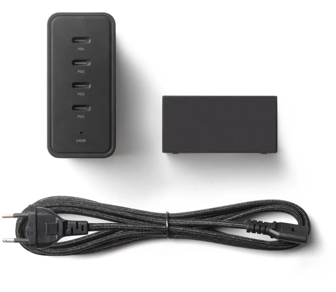 Native Union FAST-PD140-BLK-EU 4USB-C Wandlader 140W - Zwart