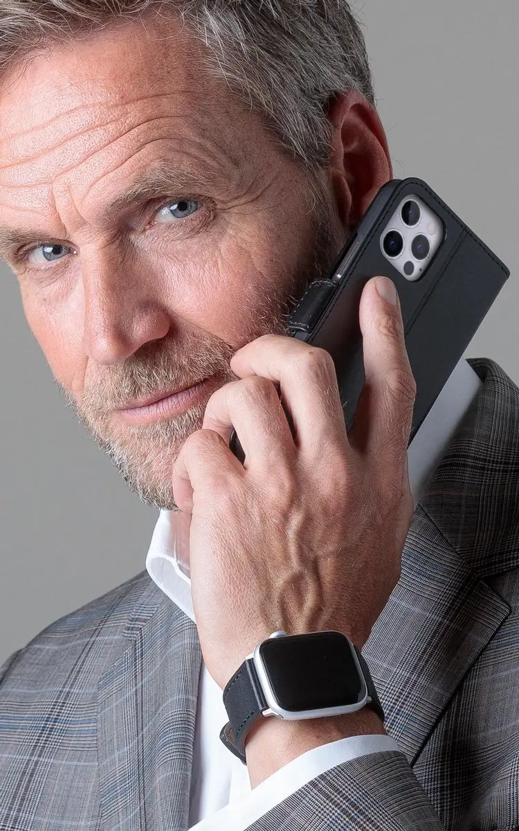dbramante1928 iPhone 12 Pro Max Hoesje - Effen Zwart
