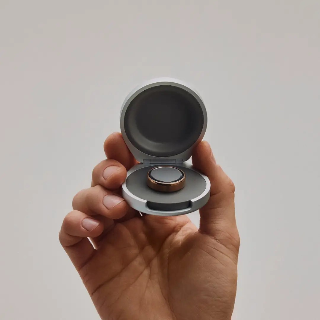 Oura Ring 5 Oplaadstation - Maat 12 - Zwart - afbeelding 4 van 5