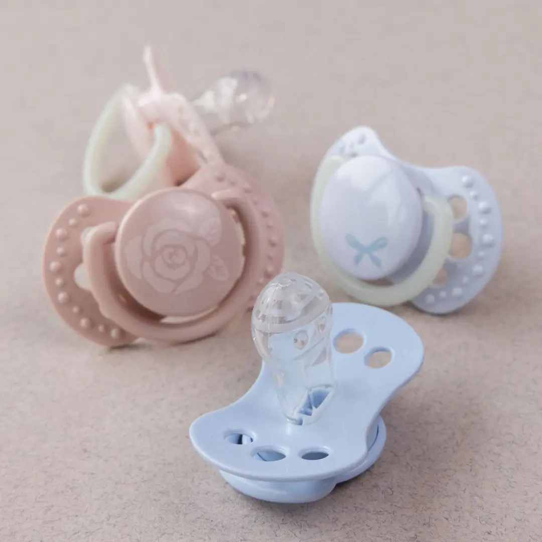 Difrax LOVI Fopspeen Dynamisch Newborn - 2 Stuks - Lichtroze & Glow in the Dark - afbeelding 6 van 6