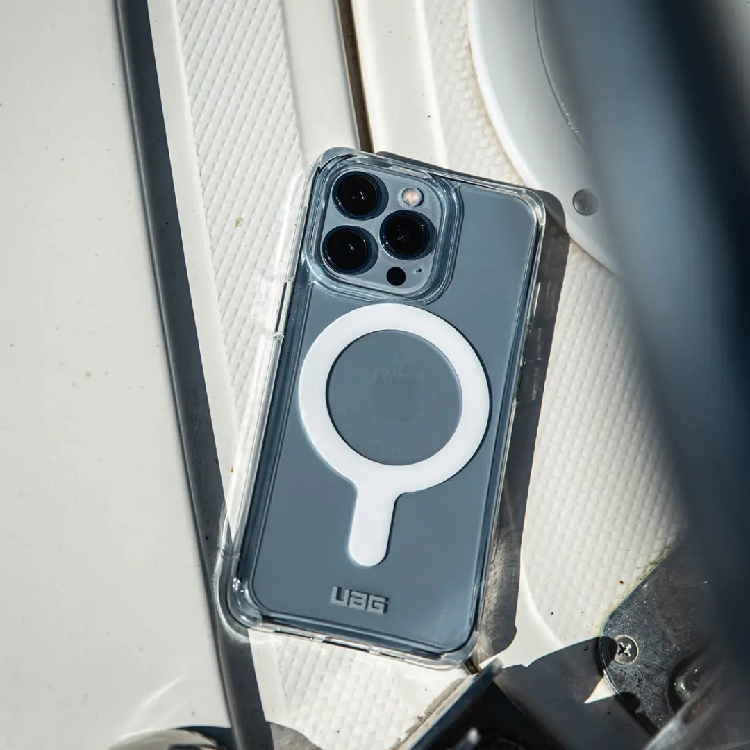 Urban Armor Gear Plyo Backcover iPhone 18/17 Pro Max - Ice - 11459011433B - afbeelding 4 van 6