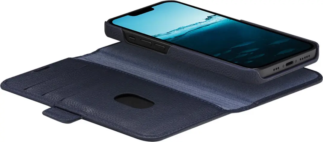 dbramante1928 iPhone 15 Pro Max Boekplankhoesje - Donkerblauw Leer