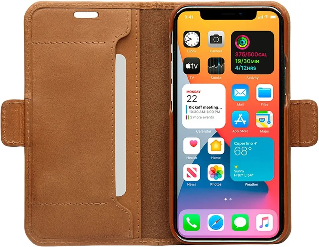 dbramante1928 iPhone 12 Pro Max Boekenkasthoesje - Effen Cognac Leer