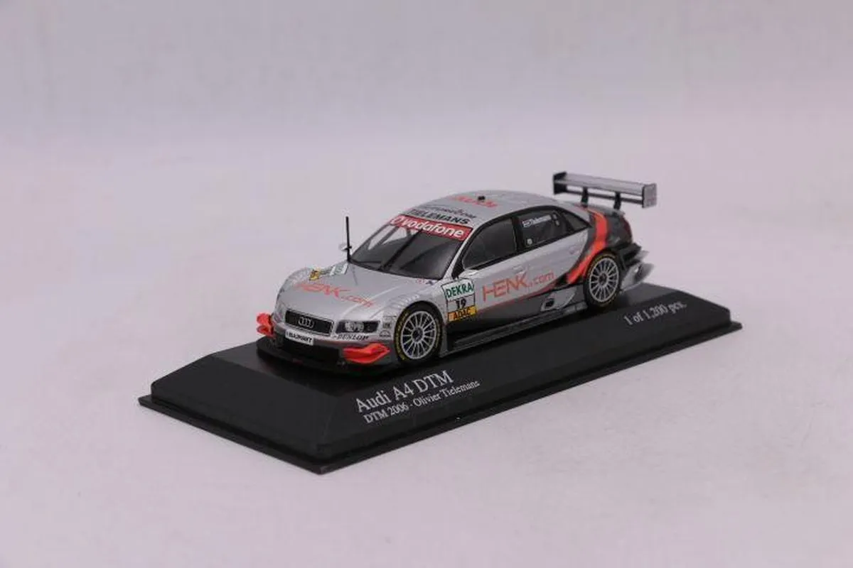 Audi A4 DTM #19 Team Midland 2006 Minichamps 1:43