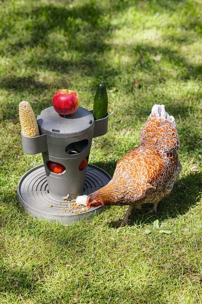 Beeztees Snacktoren Kippenvoerbak - 30x30x32,5cm - Grijs - afbeelding 5 van 6