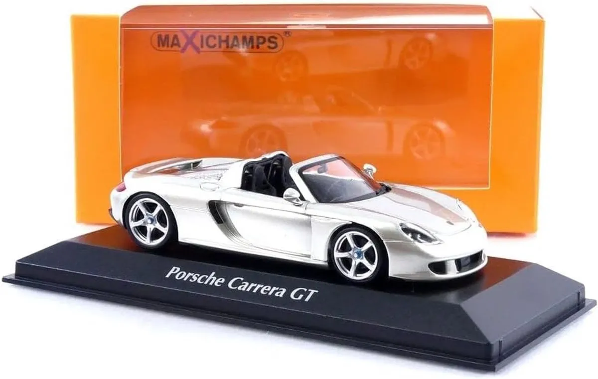 Porsche Carrera GT 2003 - 1:43 MaXichamps - Zilver
