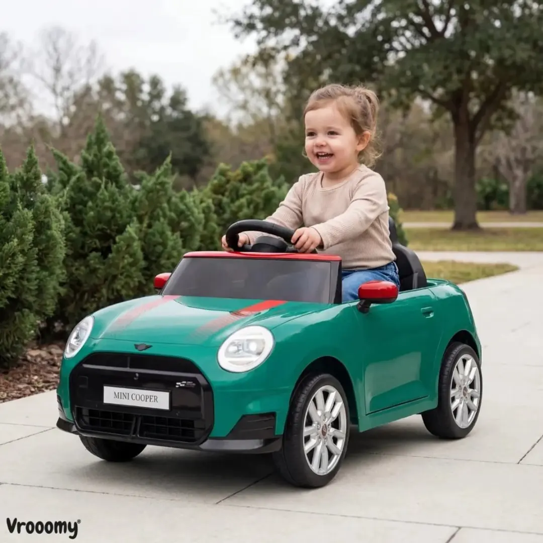 Vrooomy MINI Cooper JCW 12V Kinderauto Groen - 5100635 - afbeelding 4 van 6