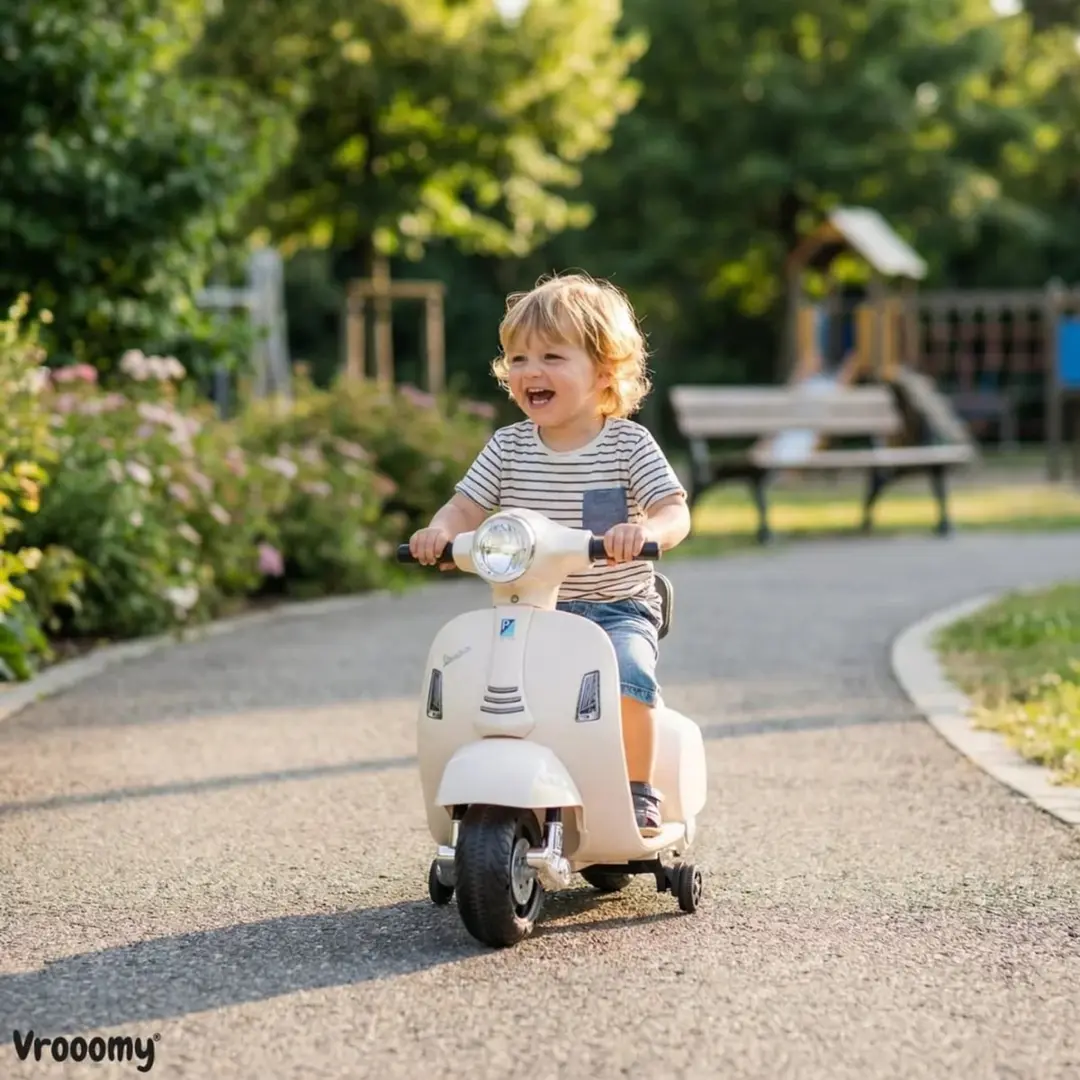Vrooomy Vespa GTS Elektrische Kinderscooter 5100361 - Wit - afbeelding 4 van 6