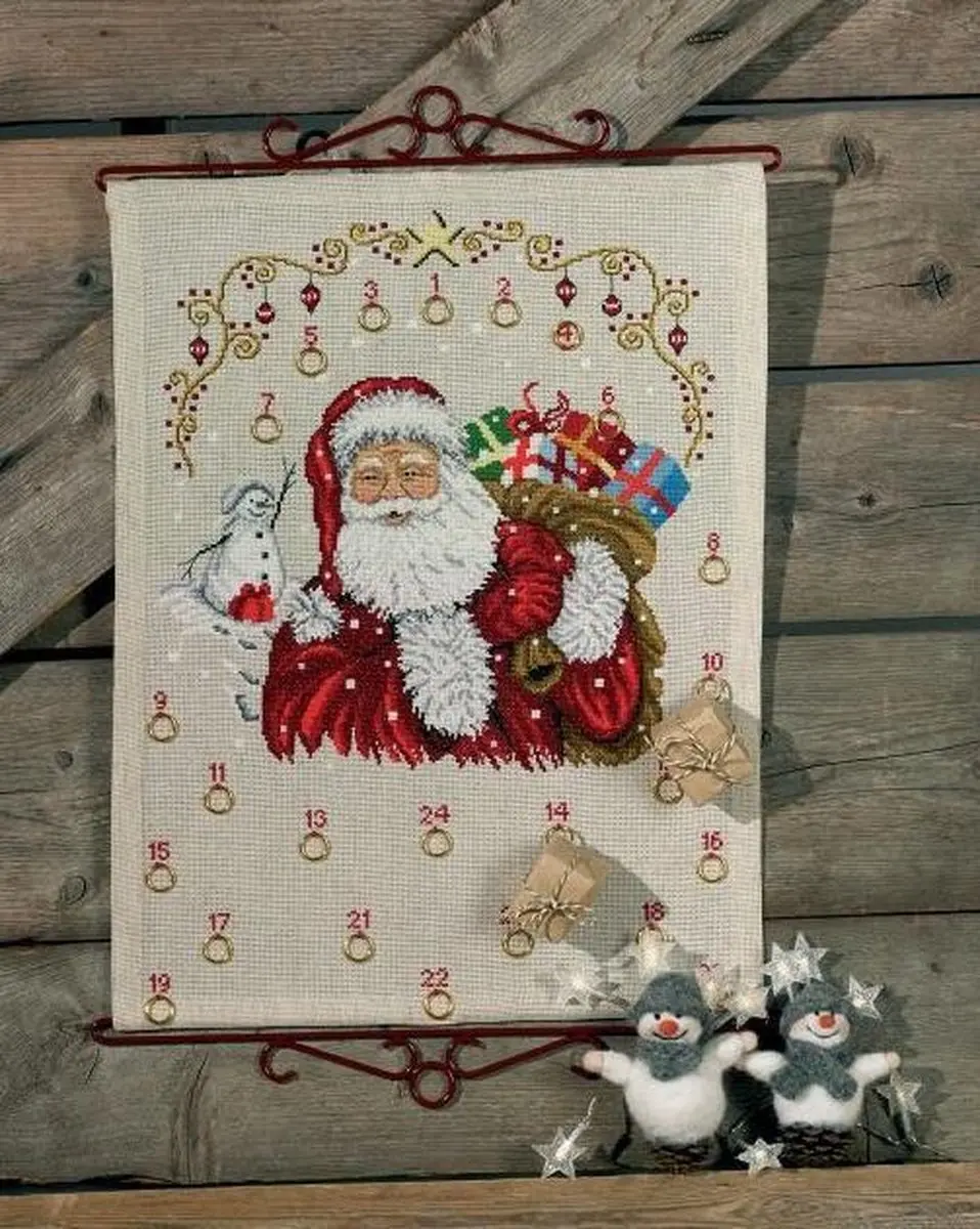 Permin of Copenhagen Borduurpakket Adventskalender Kerstman