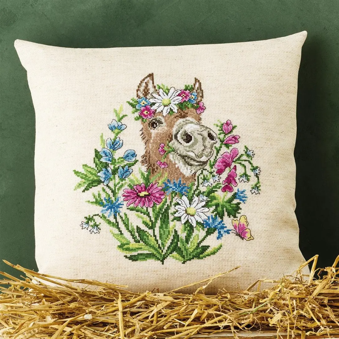 Permin borduurkussen pakket Ezel met bloemen 40x40cm 83-5103 telpatroon